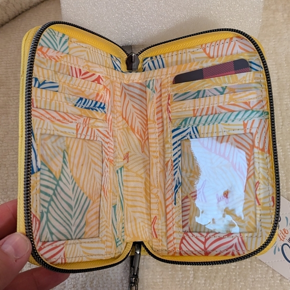 BNWT Lug Rodeo Matte Luxe VL Wallet - Picture 3 of 4